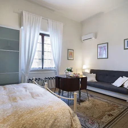 1900 アルテヴィータ B＆b フィレンツェ