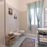 1900 Artevita Oda ve Kahvaltı 3*